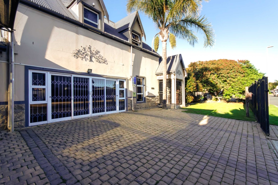 4 Bedroom Property for Sale in Goedehoop Western Cape